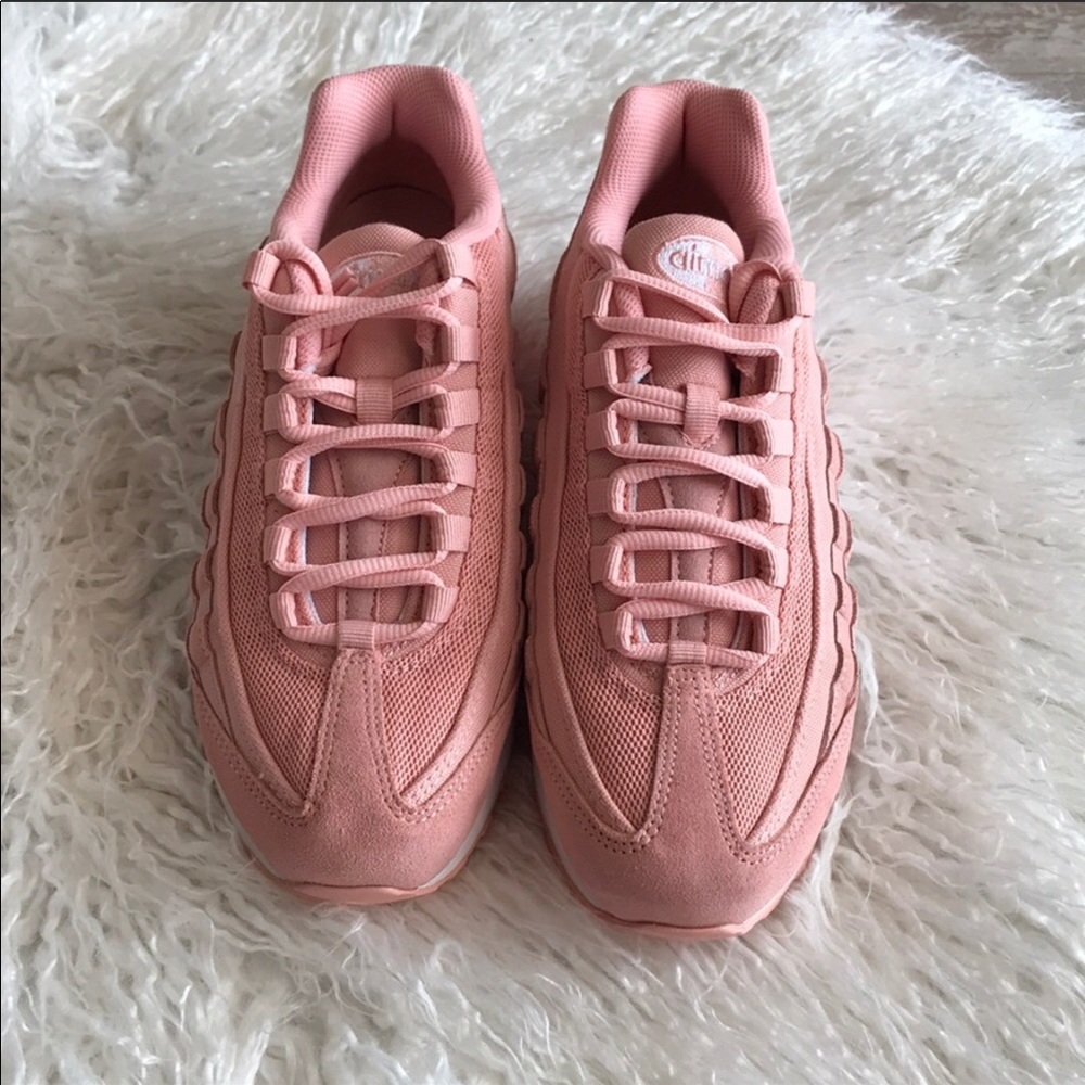 NWT Nike Air Max 95 Suede Pink - Picture 4 of 8